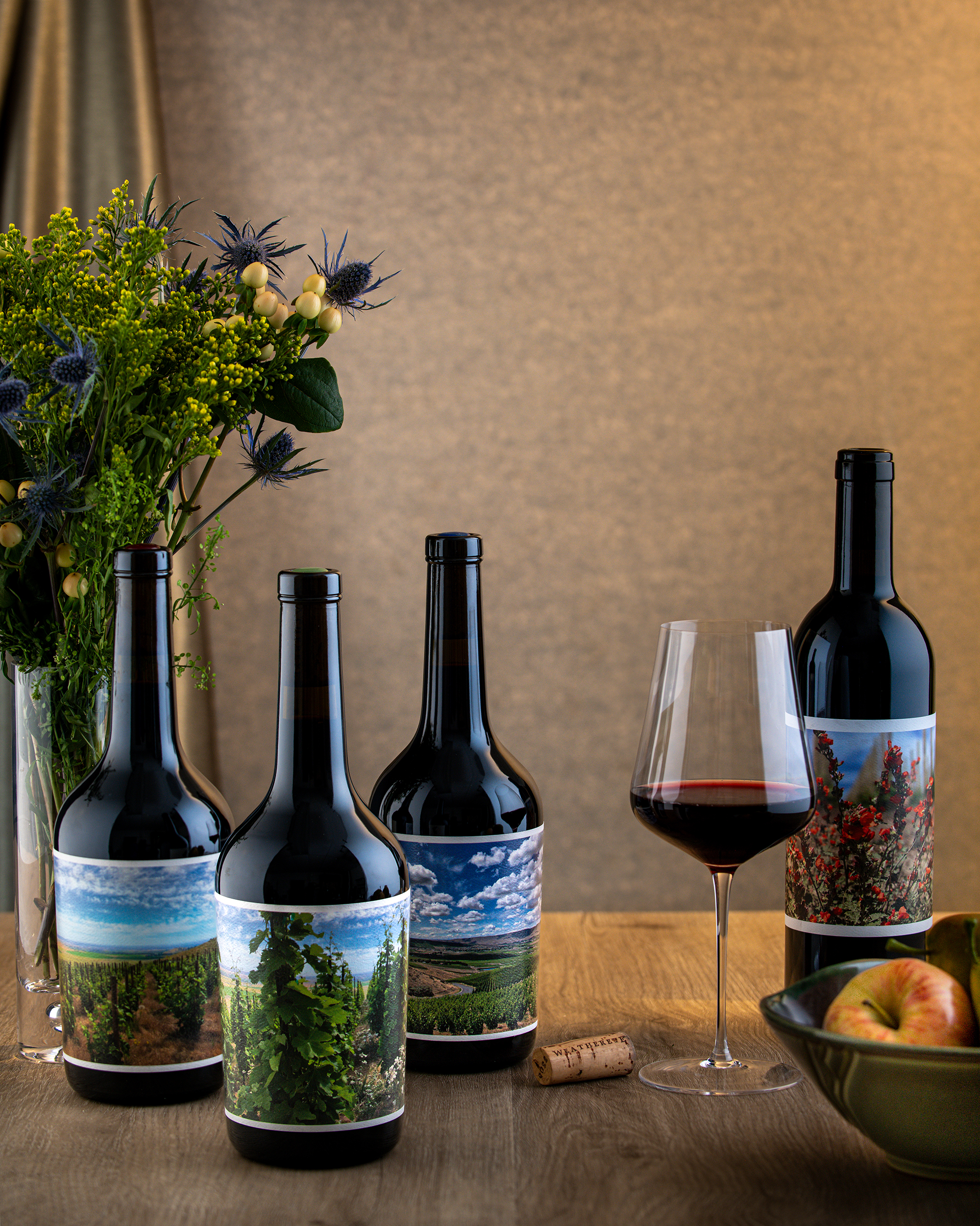 WEATHEREYE-LR-2564-Table2_Reds_Wine_Vertical